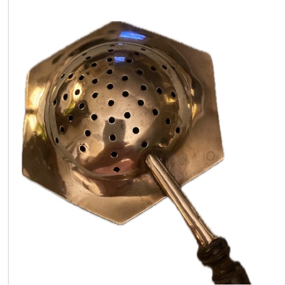 ANTIQUE STERLING TEA STRAINER with WOODEN HANDLE - Picture 3 of 13